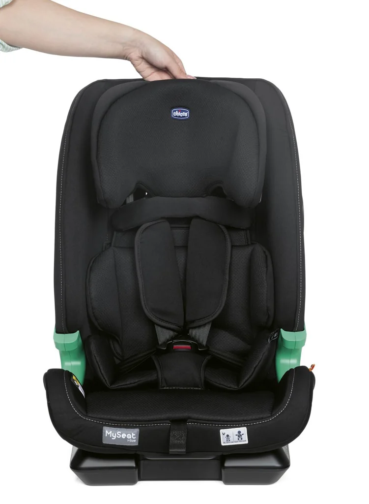 CHICCO Autosedačka MySeat i-size 76-150cm Black (9-36kg) 1×1 ks