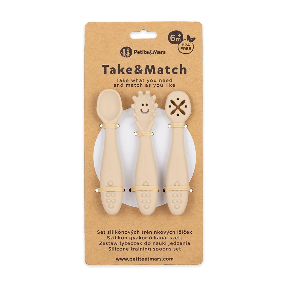 PETITE&MARS Set 3 ks silikónových tréningových lyžičiek Take&Match Desert Sand 6m+ 1×3 ks, set silikónových tréningových lyžičiek