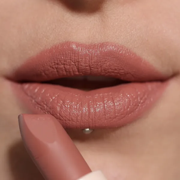 Revolution, Lip Allure Soft Satin Lipstick Wifey Dusky Pink 1×3,2 g, rúž