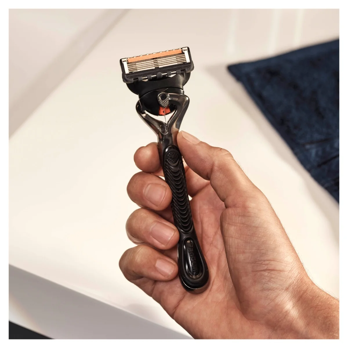 Gillette Fusion Proglide Strojček + 2 NH 1×2 ks, holiaci strojček