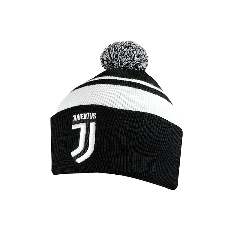 FOREVER COLLECTIBLES - Štýlová zimná čiapka JUVENTUS F.C. Ski Hat 