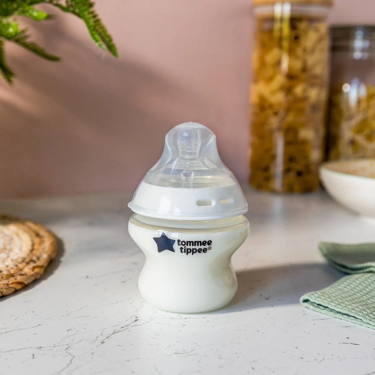 Tommee Tippee Natural Start Samosterilizačná Dojčenská Fľaša s ANTI-COLIC cumlíkom 1×1 ks, dojčenská fľaša