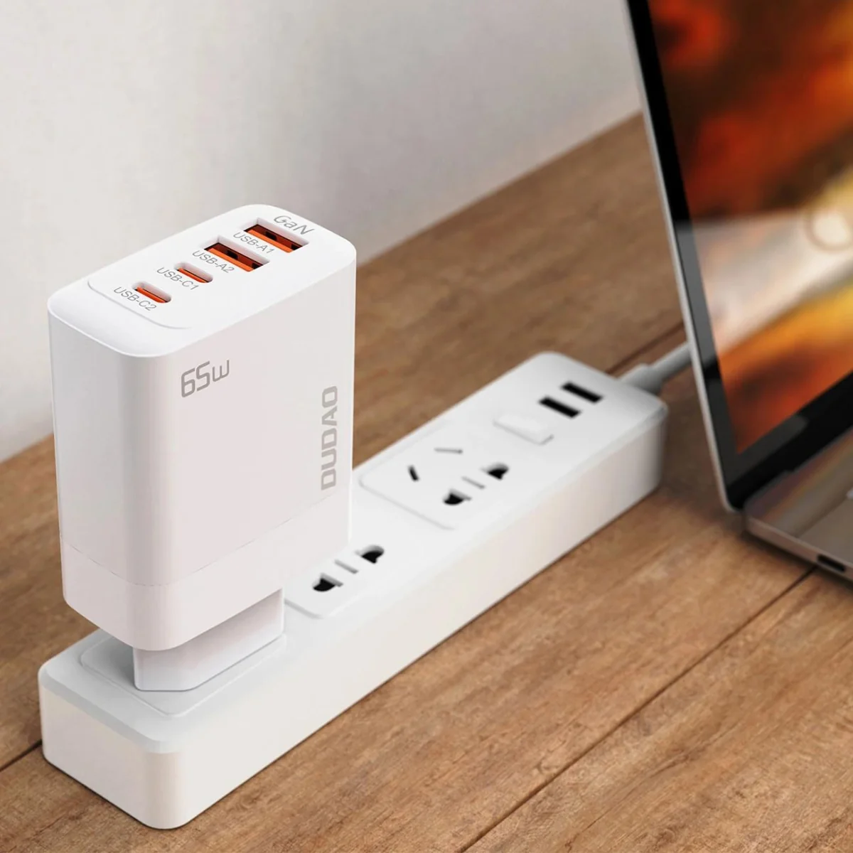 Dudao A65EU GaN sieťová nabíjačka 2x USB / 2x USB-C PD 65W, biela 