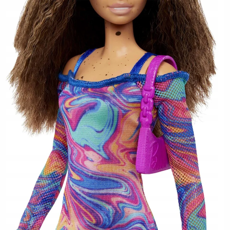 Mattel Barbie bábika v dúhových šatách 