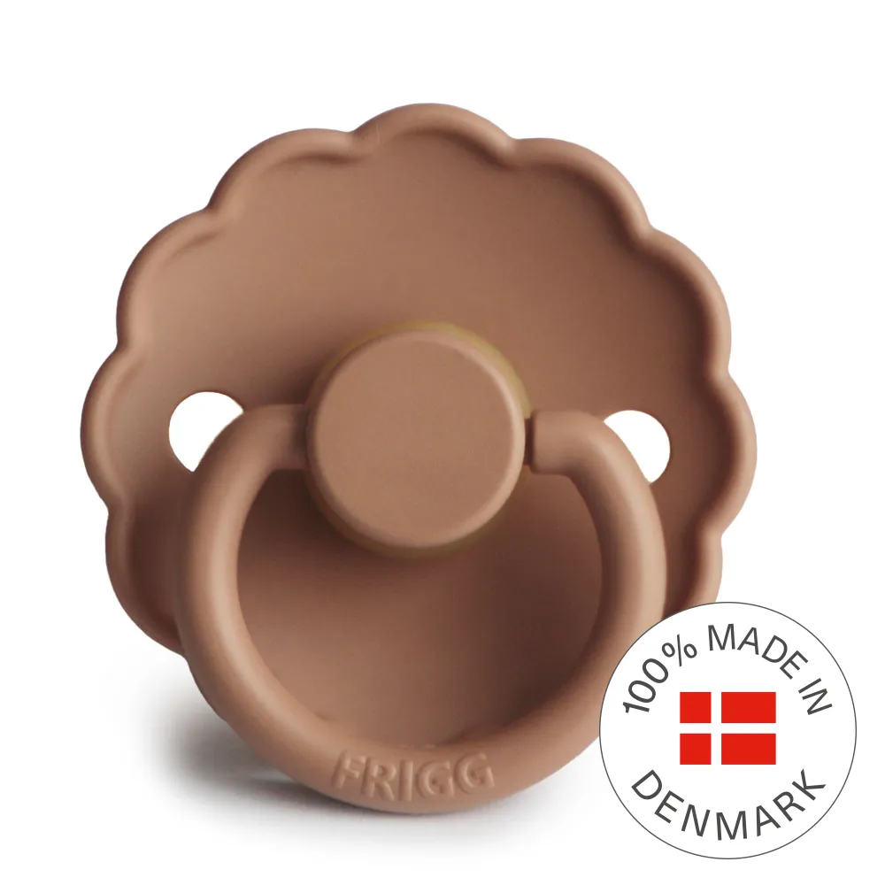 FRIGG Daisy kaučuk cumlík Peach Bronze, +6m 1×1 ks, cumlík